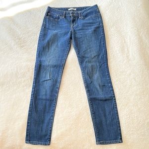 Women’s Levi Skinny Jean
